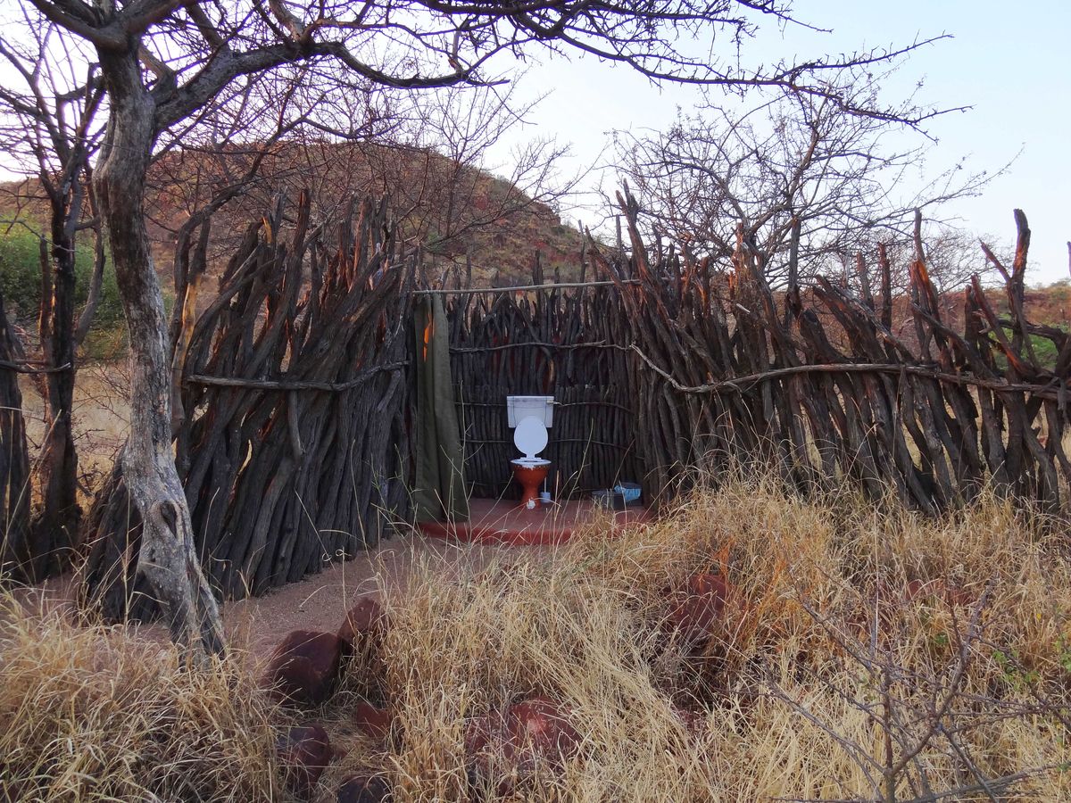 afrikanische Toilette c.JPG