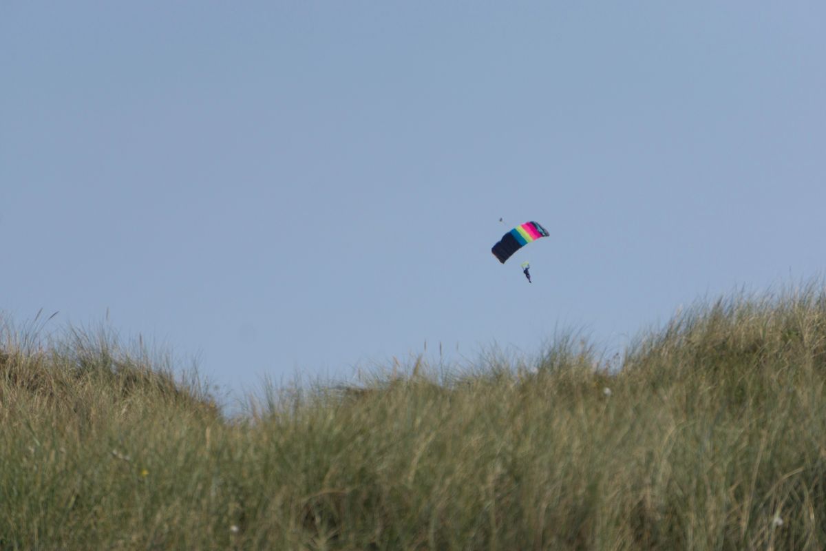 Base jumper in Wangerooge