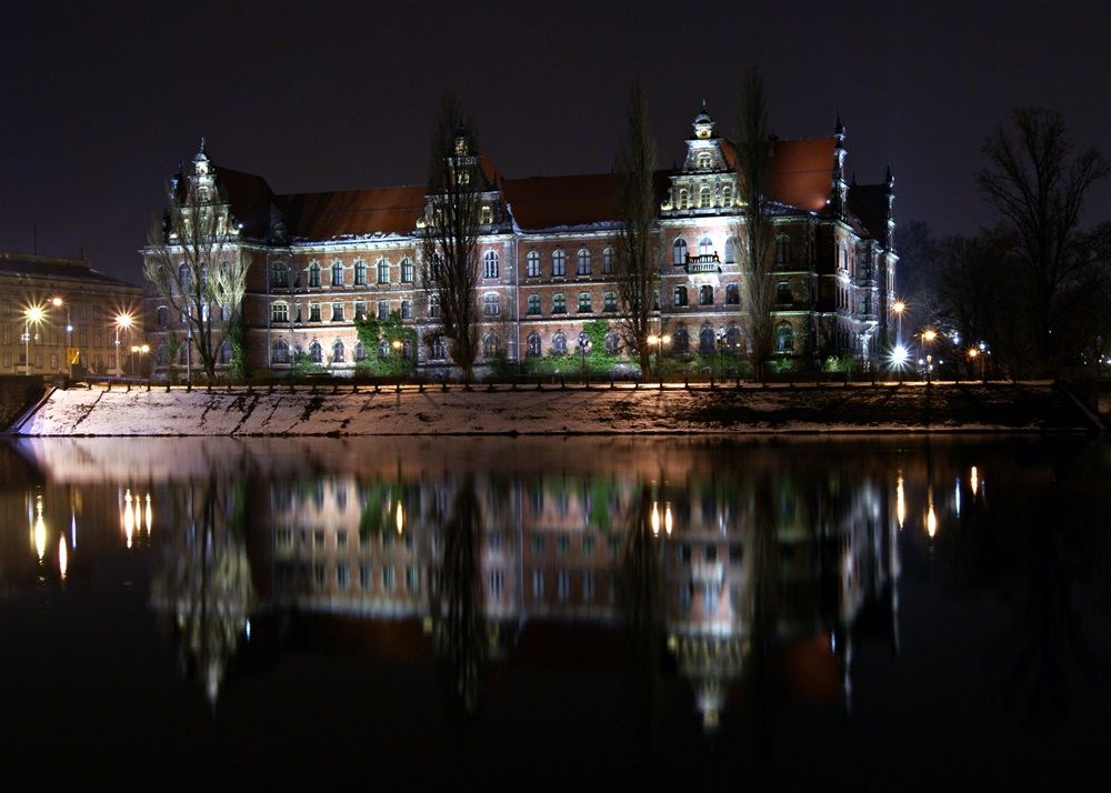 miasto nocą