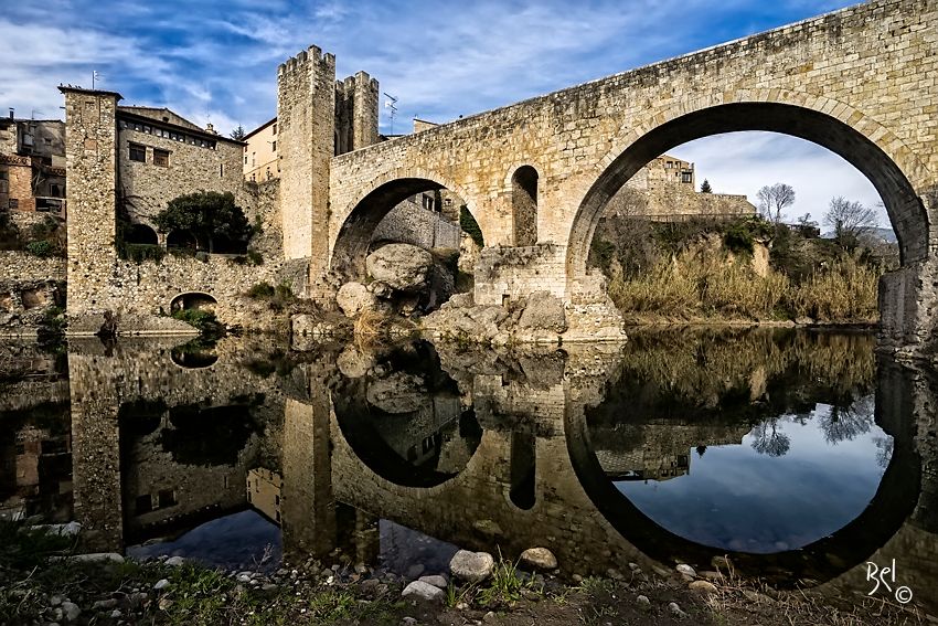 Puente medieval en Besalú - Girona